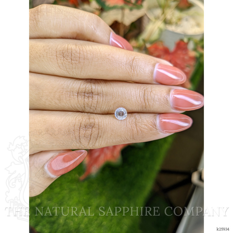 0.56 Ct. Rainbow Moonstone from Ceylon (Sri Lanka)