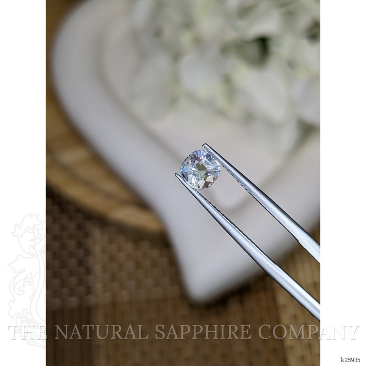 0.72 Ct. Rainbow Moonstone from Ceylon (Sri Lanka)