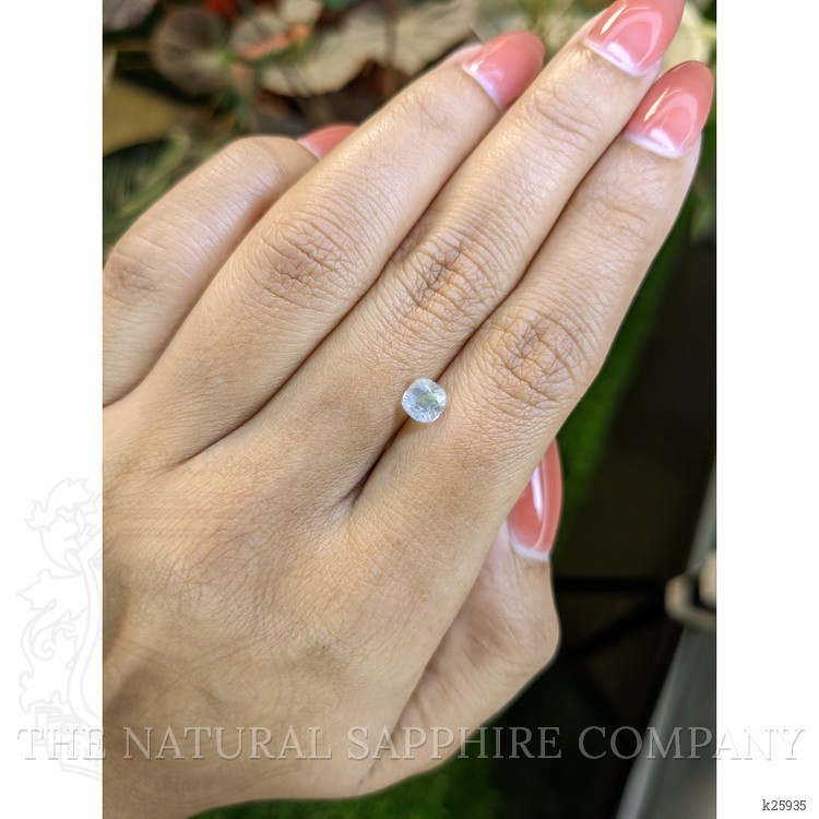 0.72 Ct. Rainbow Moonstone from Ceylon (Sri Lanka)
