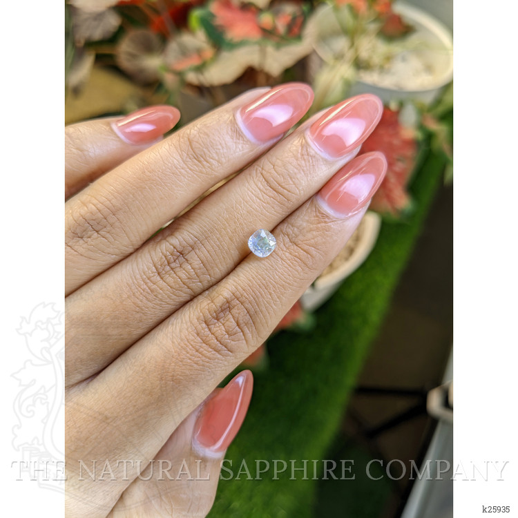 0.72 Ct. Rainbow Moonstone from Ceylon (Sri Lanka)