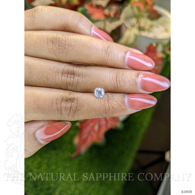0.72 Ct. Rainbow Moonstone from Ceylon (Sri Lanka)
