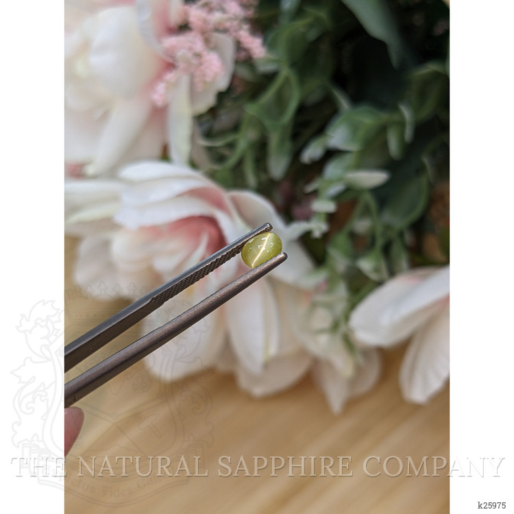 0.98 Ct. Yellow Cabochon Chrysoberyl from Ceylon (Sri Lanka)