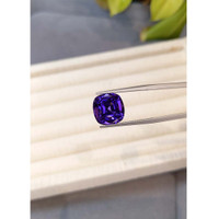 8.83 Ct. Violet Tanzanite from Tanzania Life Style