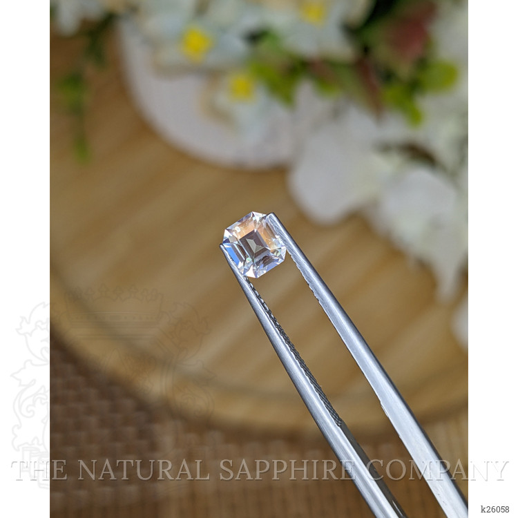 0.59 Ct. Rainbow Moonstone from Ceylon (Sri Lanka)