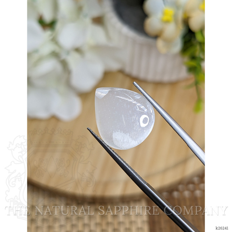 9.75 Ct. White Cabochon Moonstone from Ceylon (Sri Lanka)
