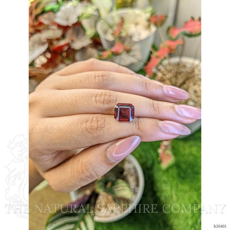 6.99 Ct. Purplish Red Garnet from Ceylon (Sri Lanka)