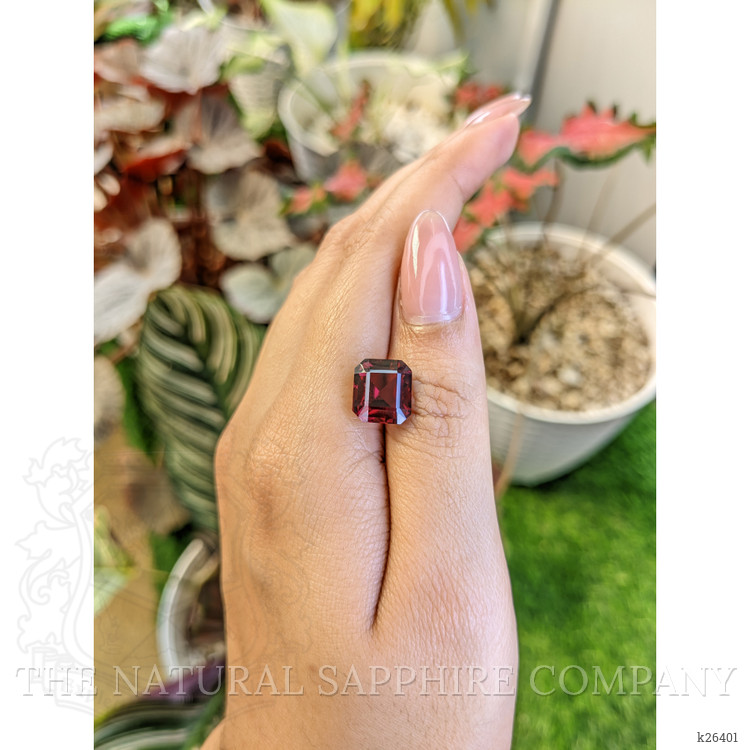 6.99 Ct. Purplish Red Garnet from Ceylon (Sri Lanka)