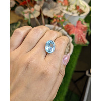 7.47 Ct. Blue Aquamarine from Tanzania Life Style