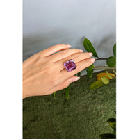 31.17 Ct. Pinkish Purple Amethyst from Brazil Life Style