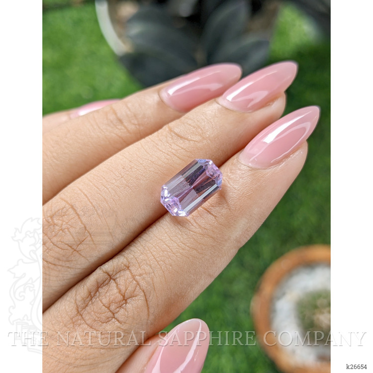 4.87 Ct. Pink Malaya Garnet