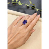 9.15 Ct. Violetish Blue Tanzanite from Tanzania Life Style
