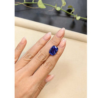 9.15 Ct. Violetish Blue Tanzanite from Tanzania Life Style