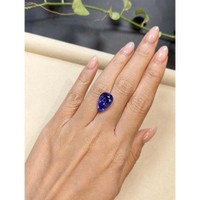 8.42 Ct. Violet Tanzanite from Tanzania Life Style