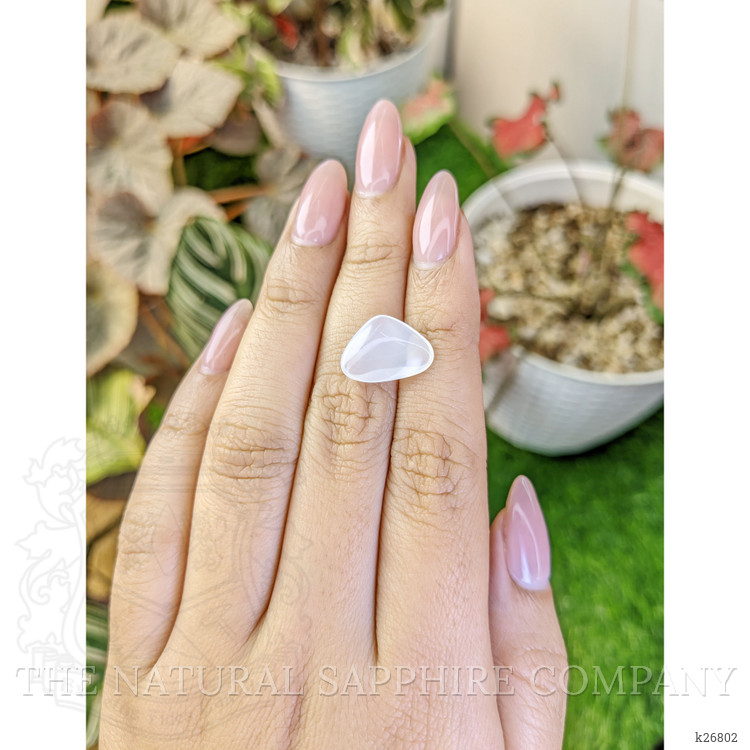 3.92 Ct. White Cabochon Moonstone from Ceylon (Sri Lanka)