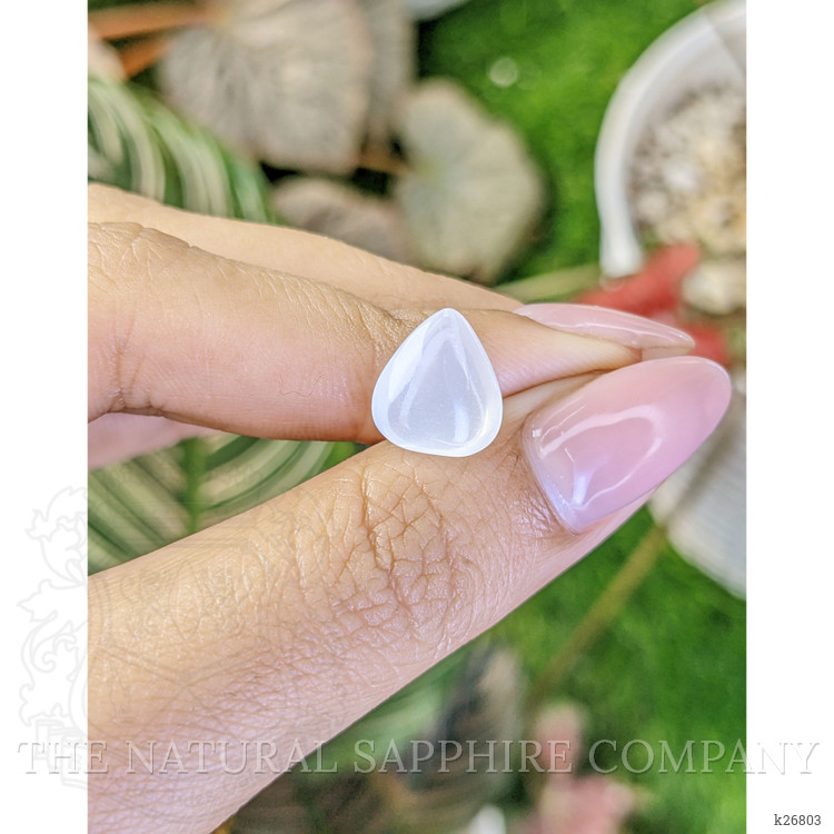 3.98 Ct. White Cabochon Moonstone from Ceylon (Sri Lanka)