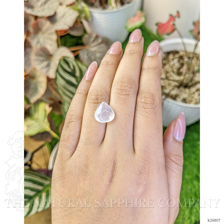4.67 Ct. White Cabochon Moonstone from Ceylon (Sri Lanka)