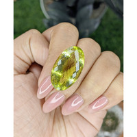 29.03 Ct. Yellowish Green Citrine from Ceylon (Sri Lanka) Life Style