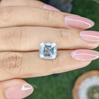 3.41 Ct. Blue Aquamarine from Ceylon (Sri Lanka) Life Style