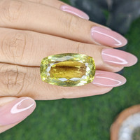 23.94 Ct. Yellowish Green Citrine from Ceylon (Sri Lanka) Life Style