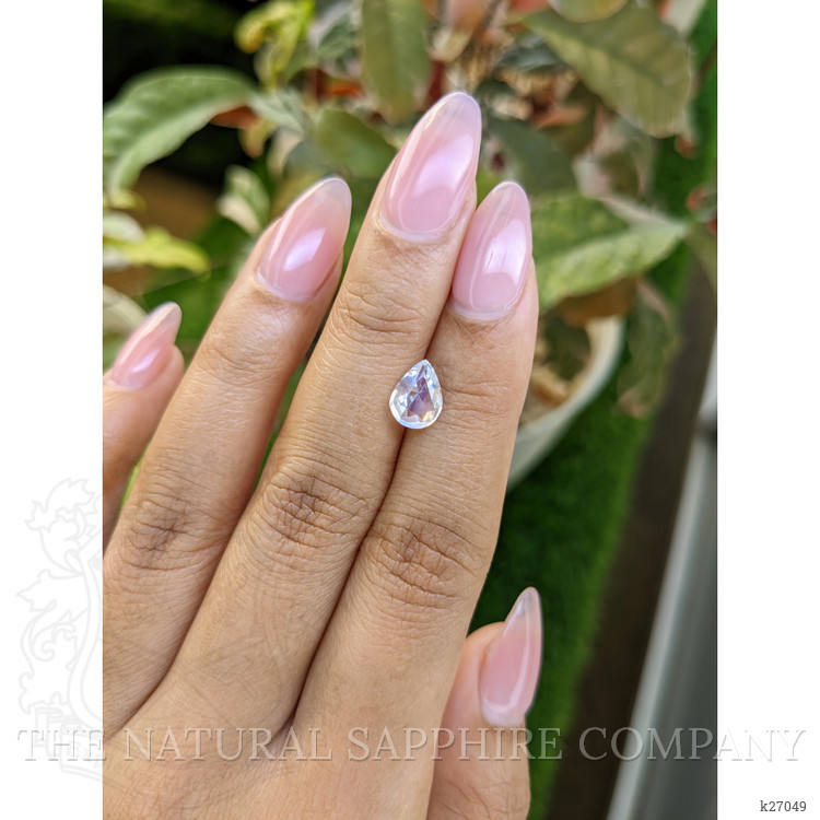 1.08 Ct. Rainbow Moonstone from Ceylon (Sri Lanka)