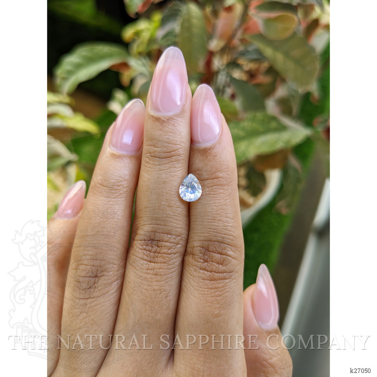 0.97 Ct. Rainbow Moonstone from Ceylon (Sri Lanka)