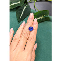 4.89 Ct. Violetish Blue Tanzanite from Tanzania Life Style