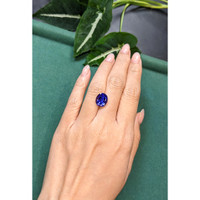 5.70 Ct. Violetish Blue Tanzanite from Tanzania Life Style