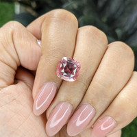 4.87 Ct. Pink Tourmaline from Republic of Congo Life Style