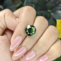 5.35 Ct. Green Tourmaline from Republic of Congo Life Style