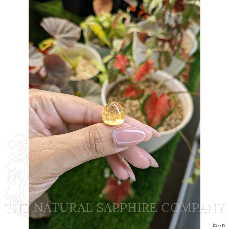 21.99 Ct. Golden Cabochon Citrine from Ceylon (Sri Lanka)