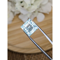 8.85 Ct. Blue Aquamarine from Madagascar Life Style