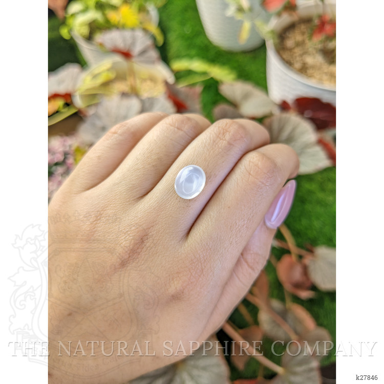 4.55 Ct. Blue Flash Cabochon Moonstone from Ceylon (Sri Lanka)