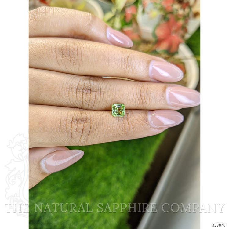 0.98 Ct. Green (Lime Green) Peridot from Pakistan
