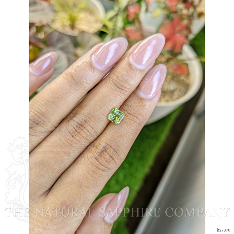 0.98 Ct. Green (Lime Green) Peridot from Pakistan