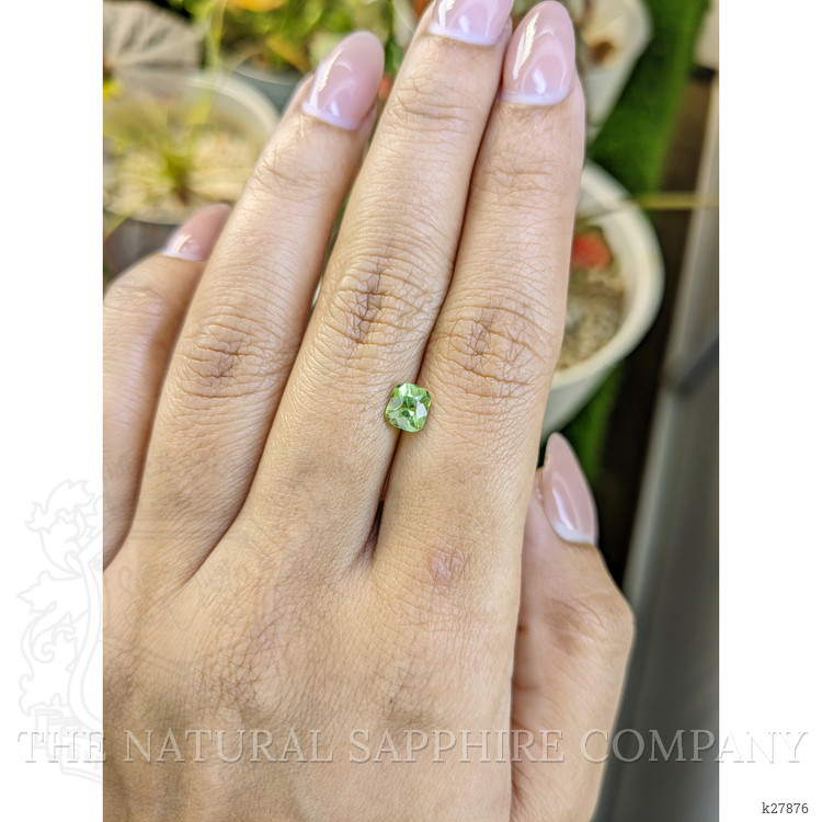 0.82 Ct. Green (Lime Green) Peridot from Pakistan