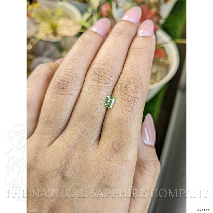0.48 Ct. Yellowish Green Peridot from Ceylon (Sri Lanka)
