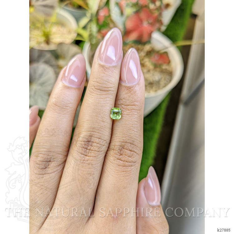 0.67 Ct. Green (Lime Green) Peridot from Pakistan