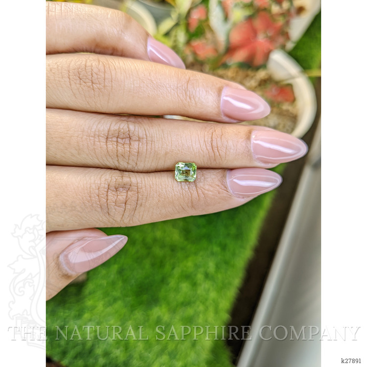 0.93 Ct. Green (Lime Green) Peridot from Pakistan