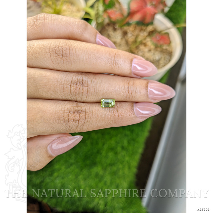 0.94 Ct. Green (Lime Green) Peridot from Pakistan