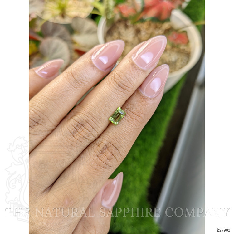 0.94 Ct. Green (Lime Green) Peridot from Pakistan