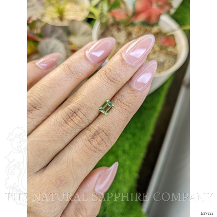0.71 Ct. Green (Lime Green) Peridot from Ceylon (Sri Lanka)