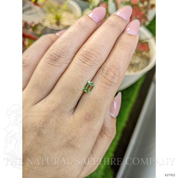 0.71 Ct. Green (Lime Green) Peridot from Ceylon (Sri Lanka)
