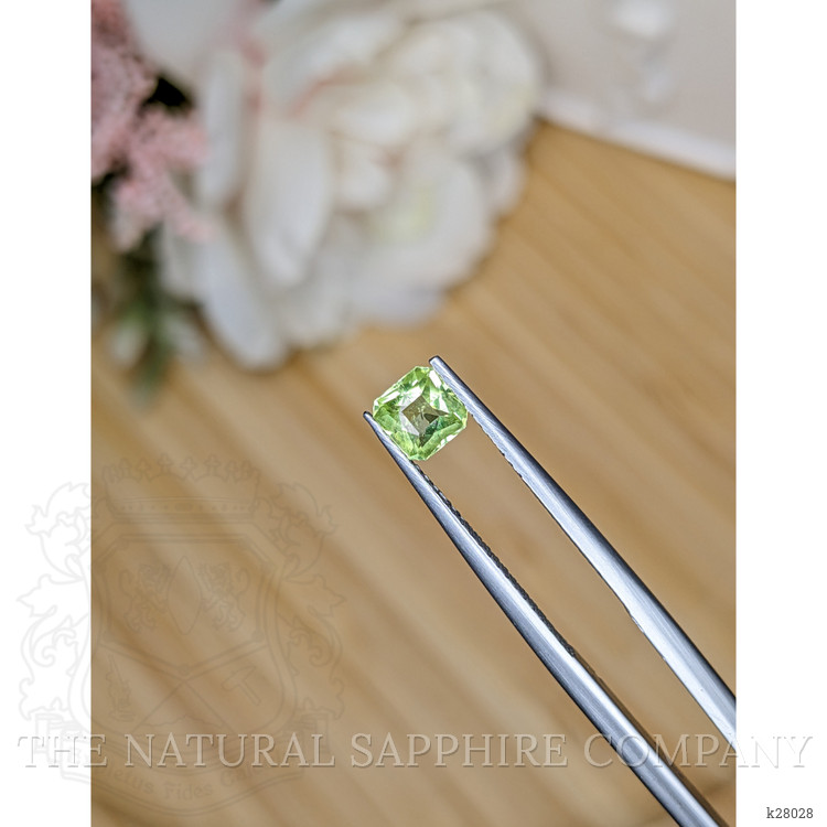 0.51 Ct. Green (Lime Green) Peridot from Pakistan