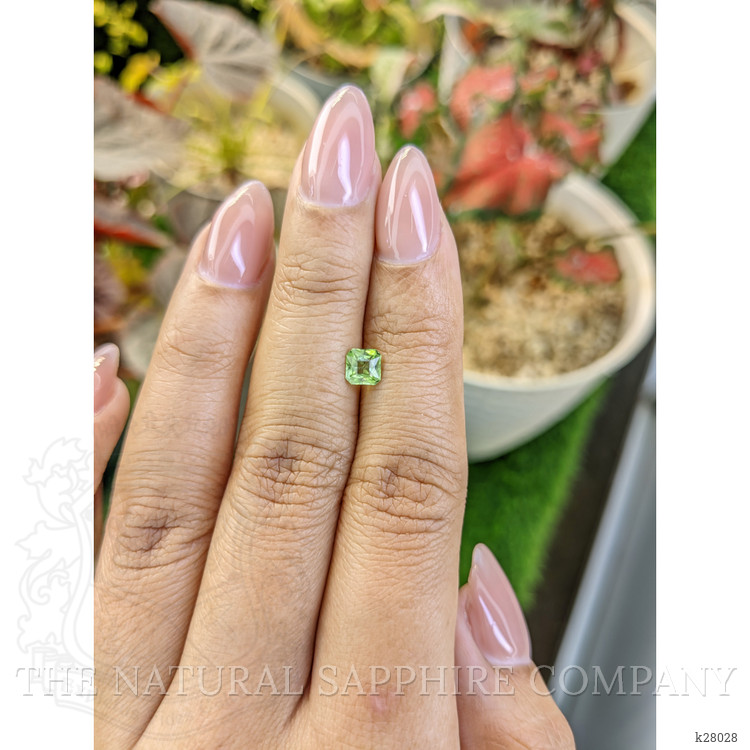 0.51 Ct. Green (Lime Green) Peridot from Pakistan