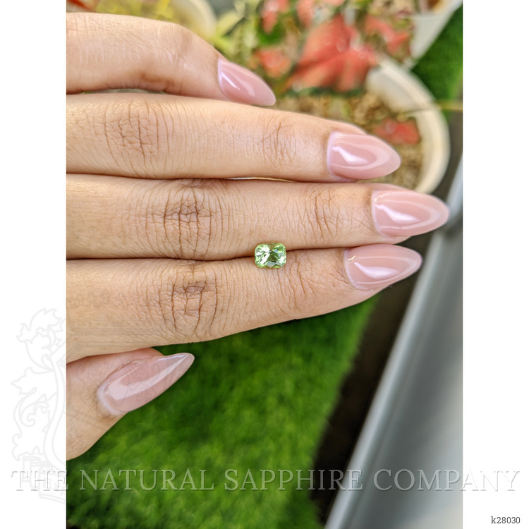 0.82 Ct. Green (Lime Green) Peridot from Pakistan