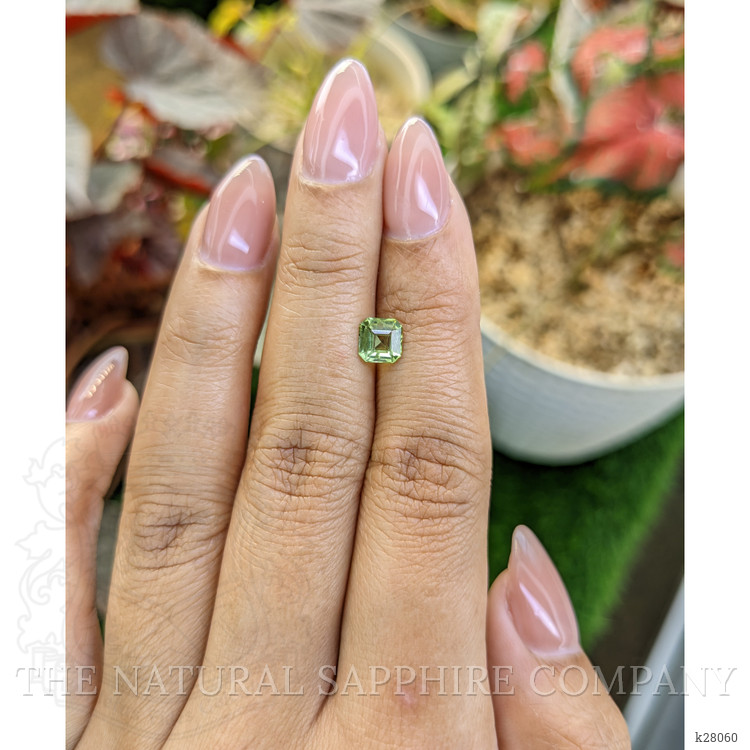 0.80 Ct. Green (Lime Green) Peridot from Pakistan