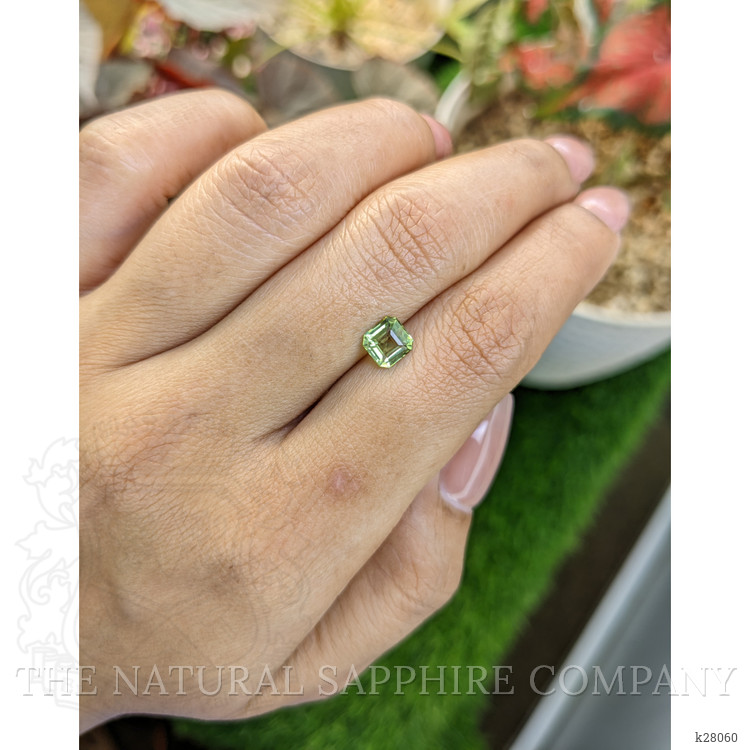 0.80 Ct. Green (Lime Green) Peridot from Pakistan