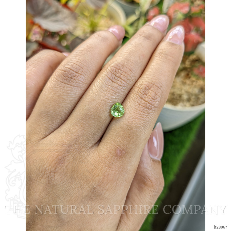 0.96 Ct. Green (Lime Green) Peridot from Pakistan