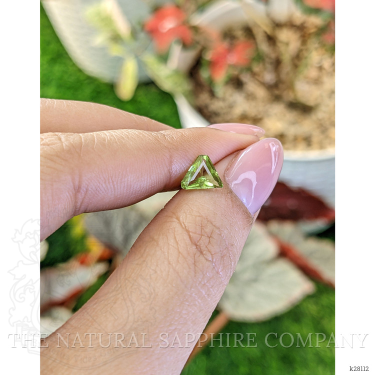 0.84 Ct. Green (Lime Green) Peridot from Pakistan