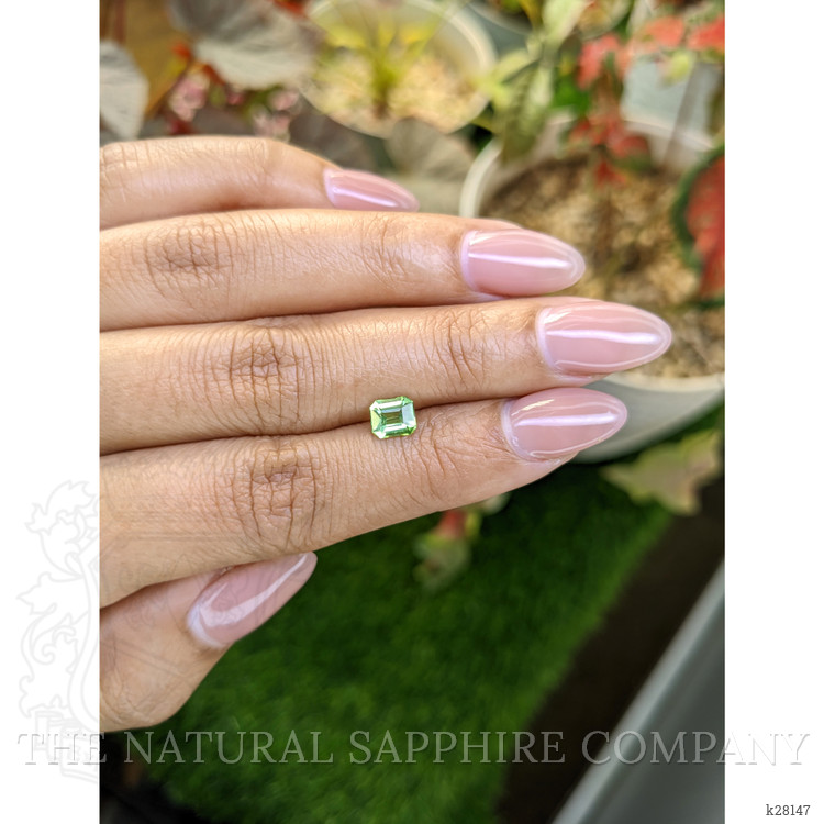 0.75 Ct. Green (Lime Green) Peridot from Pakistan